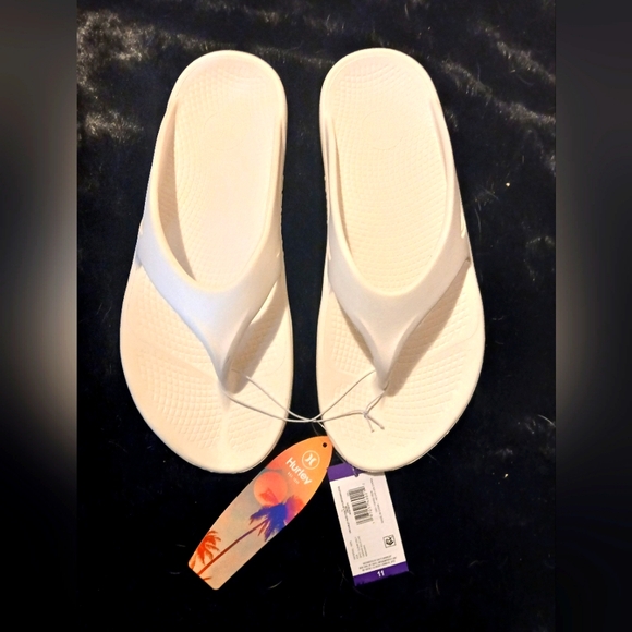 White Hurley Men Or Women Flip Flops - Picture 1 of 5